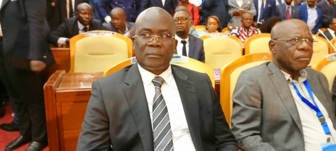 GilbertMokonzo's tweet image. #RDC 🇨🇩 Élu majoritairement par #Budjala et du #Grand_Equateur, avec 37 032 voix,l'honorable #Jean_Lucien_BUSSA_TONGBA participe ce 29 Janv 2024 à la session extraordinaire au palais du peuple! Il convient de mentionner que l'honorable @JLBussa est réélu pour la quatrième fois.