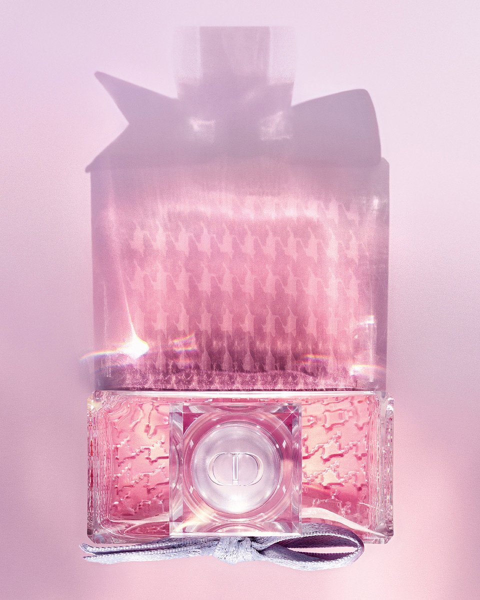 Get ready for the next chapter in Miss Dior's fragrant legacy. 
#DiorBeauty #DiorParfums #MissDior #MissDiorParfum #LoveOutLoud