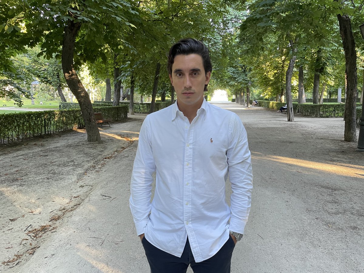 I had $711 in the bank and was on the brink of bankruptcy.

Working 12-hour days, 7 days a week, and still failing.

I felt like the walls were caving in. 

Until this one mindset shift saved my business and my sanity: