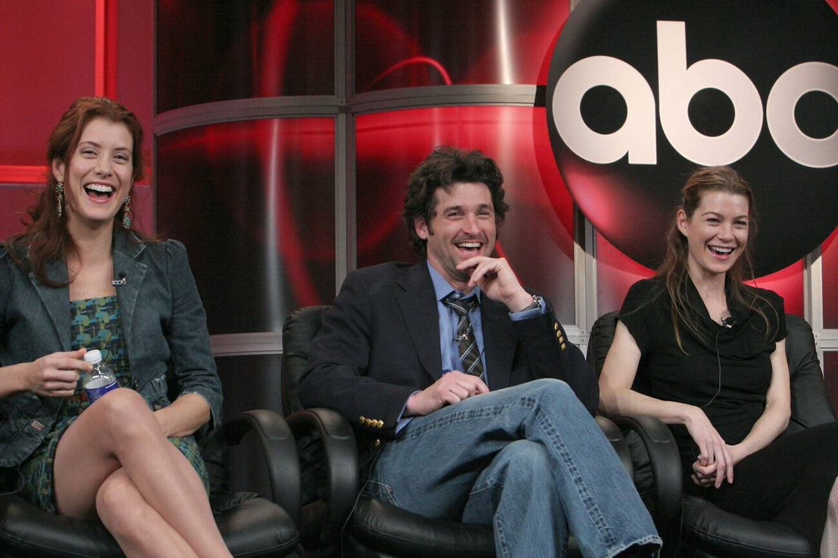 thedempseyhub's tweet photo. Patrick Dempsey Photo of the Day - alongside Kate Walsh and Ellen Pompeo at ABC’s 2006 Winter Press Tour on January 21, 2006 in Pasadena, California.
@PatrickDempsey @katewalsh @GreysABC #GreysAnatomy https://t.co/JNoW3rmpjL