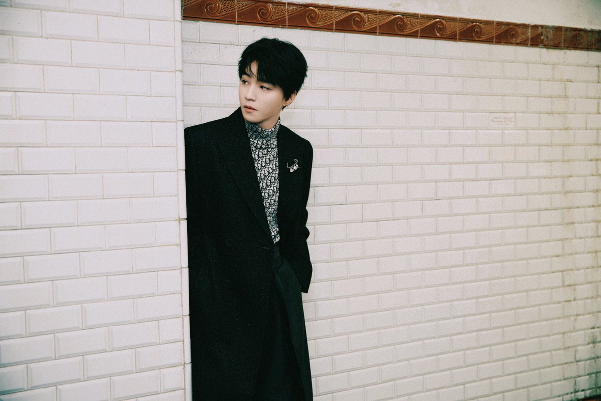 For_KarryTH's tweet photo. 240119 #WangJunkai Studio Weibo Update

// WANGJUNKAI x DIOR
3/4

#WangJunkai #หวังจวิ้นข่าย #王俊凯 https://t.co/sRqkJUNFAe