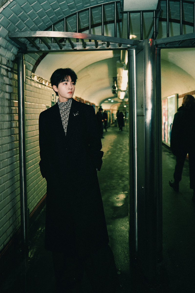 For_KarryTH's tweet photo. 240119 #WangJunkai Studio Weibo Update

// WANGJUNKAI x DIOR
3/4

#WangJunkai #หวังจวิ้นข่าย #王俊凯 https://t.co/sRqkJUNFAe