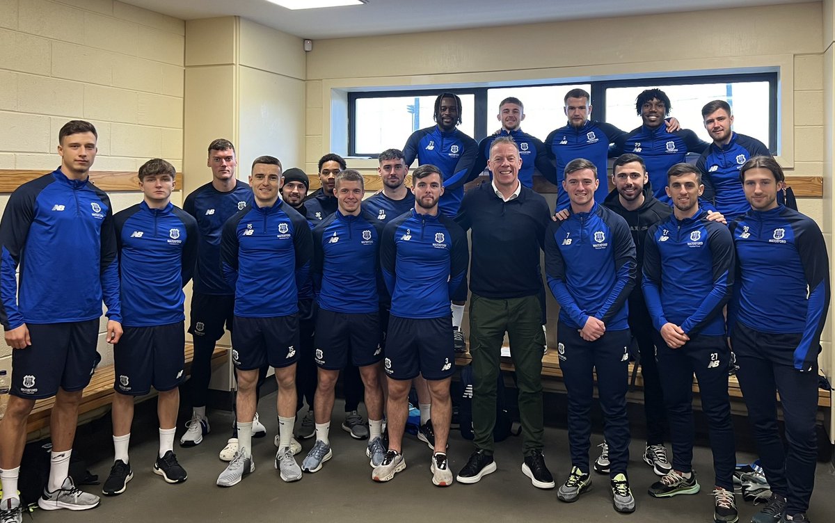 Great to meet @WaterfordFCie squad today. Exciting season ahead for the newly promoted club. Good feedback from the players on improving the league. Wish Keith and the club all the best for the season ahead.