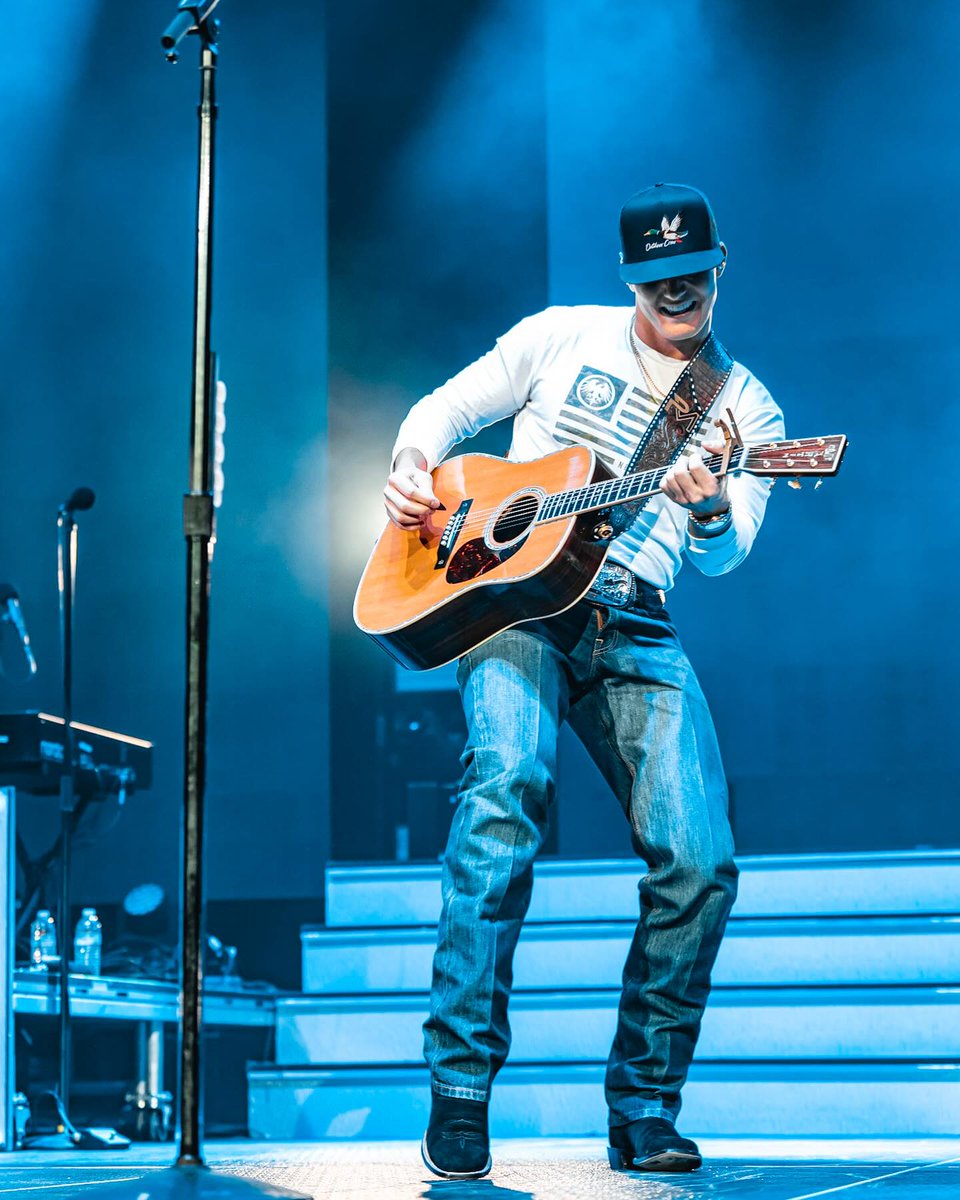 Parker McCollum tweet media