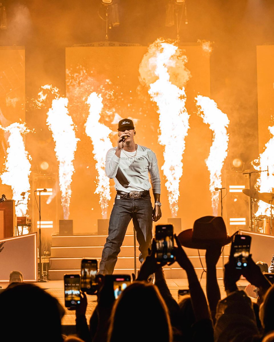 Parker McCollum tweet media