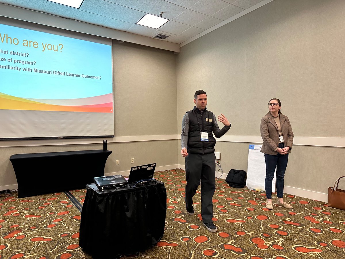 MGarasciaPRIDE's tweet photo. Really informative session from @rsdgifteded team regarding using MO-GLOs for the portrait of a gifted student. Denny Rhodes, @KARottjakob @RockwoodCCL did a fantastic job. Next time make sure you see them when they present! #MOPWR2024 #HPSDtigers https://t.co/X9rn2CF106
