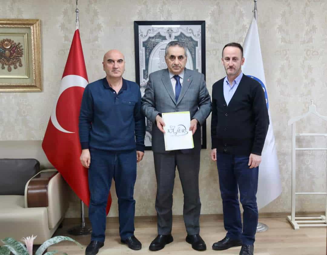 Kamu Aşçıları Derneği Başkanı Serkan Çetinöz ile Başkan Yardımcısı Aslan Gürz’e nazik ziyaretleri için teşekkür ediyorum. Yardımcı Hizmetler Sınıfında bulunan aşçılarımızın YHS'den THS’ye geçirilmesi için çalışmalarımıza devam edeceğiz.