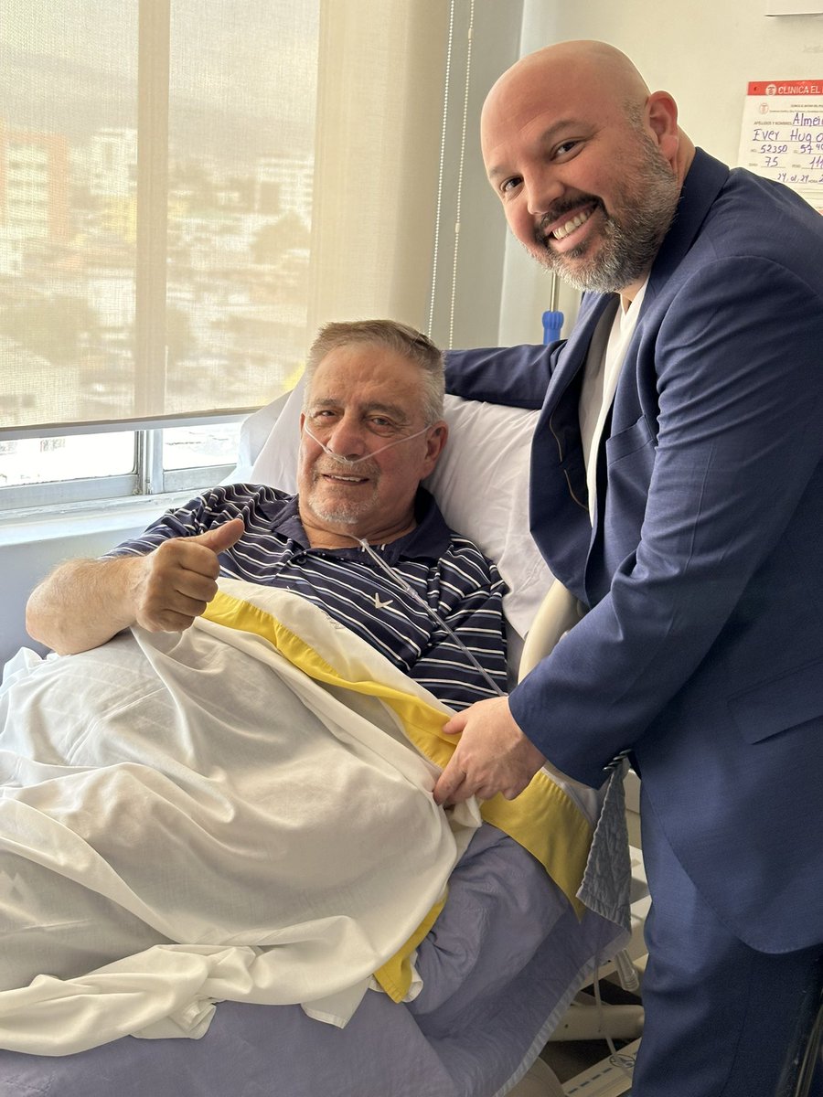 Acabo de estar con el Prof. Almeida. No me interesa entrar en chismes, pero hoy he leído cosas sobre este tema y es importante aclarar las cosas. Primero este señor es un ser humano y segundo es una gloria viviente del fútbol continental, además de multi campeón con El Nacional.