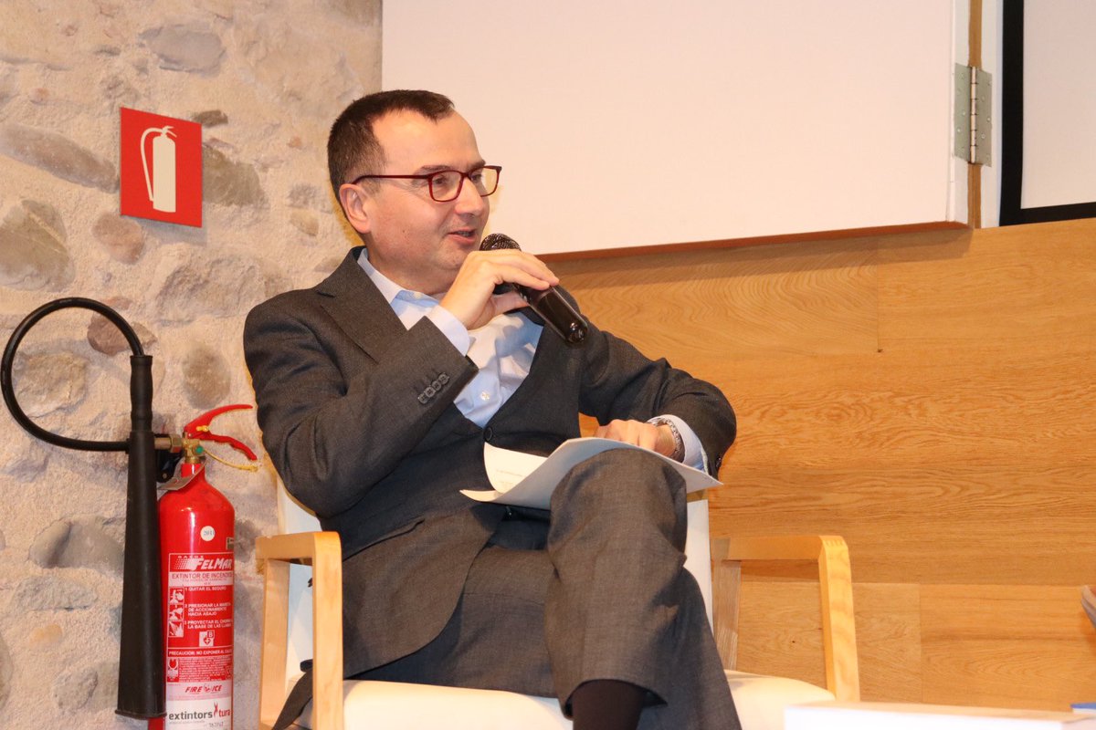 🚀📚Ara mateix a Can Gruart tenim la innovació a debat amb l’#INDIclub que per primera vegada fa parada a comarques gironines, concretament a #Vilablareix.  En parlem amb <a href="/XavierAmores/">Xavier Amores</a> <a href="/PereCondom/">Pere Condom-Vilà</a> <a href="/anna_palli/">Anna Palli</a>, moderats per <a href="/AureaRodriguezL/">Àurea Rodríguez ↗️</a>