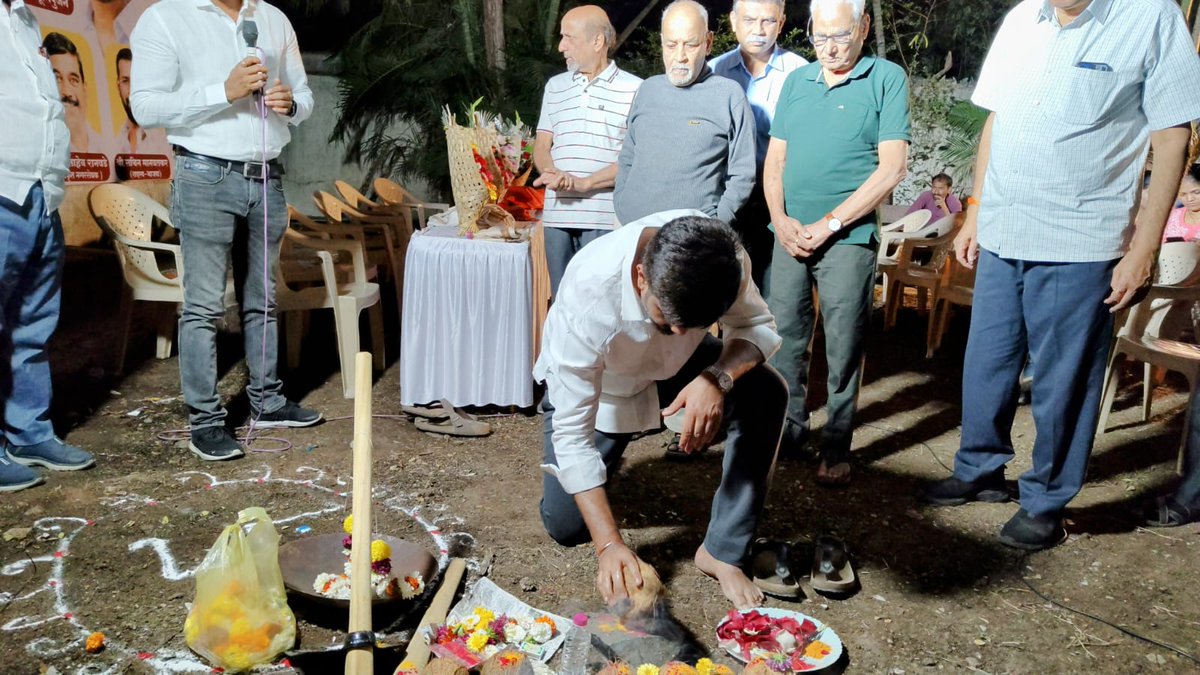 SidShirole's tweet photo. आज माझ्या आमदार स्थानिक विकास निधीतून औंध येथील जगदीशनगर येथे विविध विकास कामांचा शुभारंभ करण्यात आला. 

यावेळी मा. प्रकाश भाऊ ढोरे, मा. बाळासाहेब रानवडे, मा. सचिन मानवतकर, मा. सागर मदने तसेच स्थानिक नागरिक उपस्थित होते.

#MLAlads #Development https://t.co/Wz3RpITkPQ