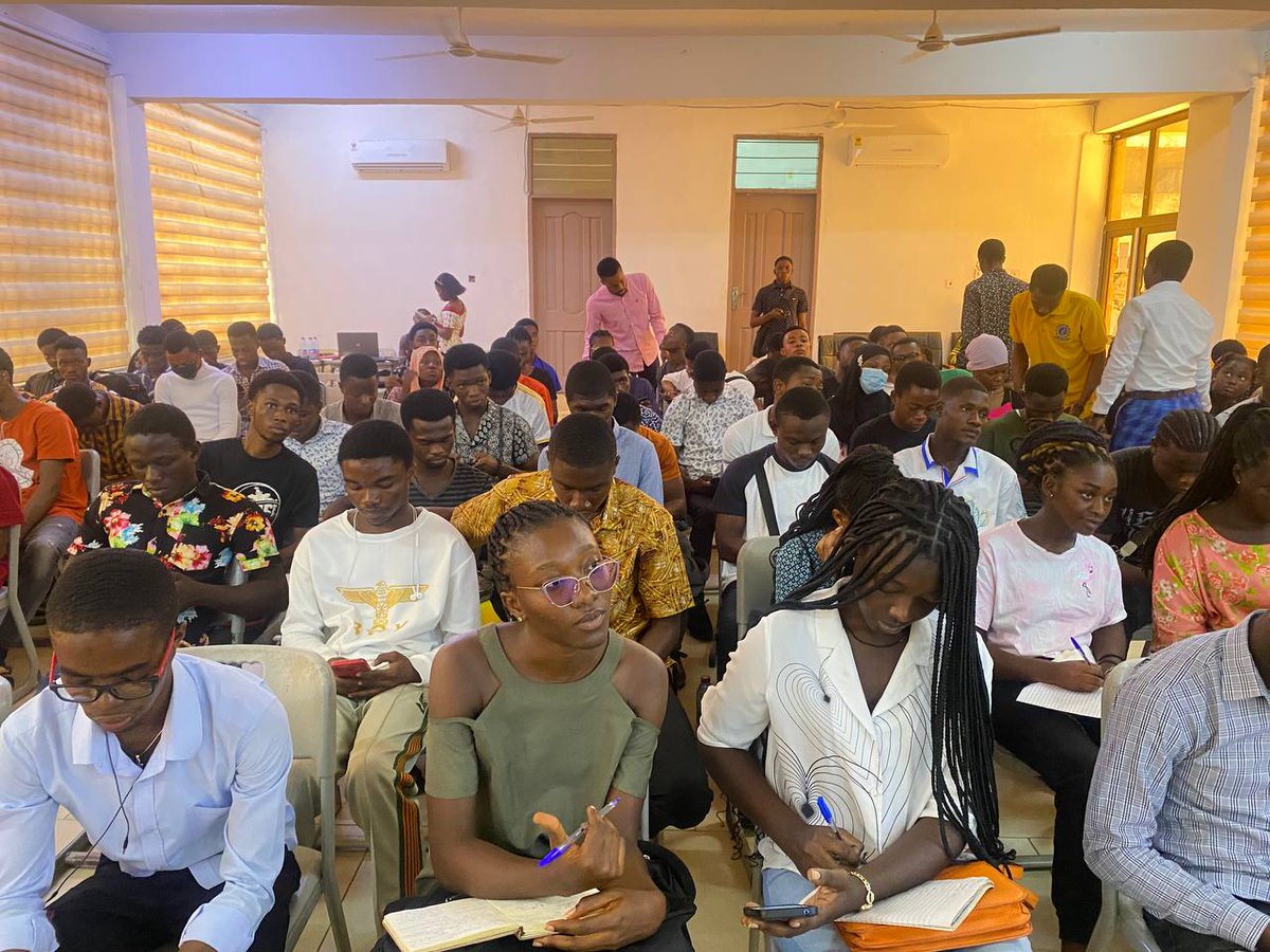sagoe_khobby's tweet photo. Excerpts of SPE registration which happened on Friday, 26th January 2024. SPE UENR CHAPTER is poised on bringing the student populace under the wing of the Society of Petroleum Engineers. 
*#we-are-spe*🫶 https://t.co/QKn7tBAT6I