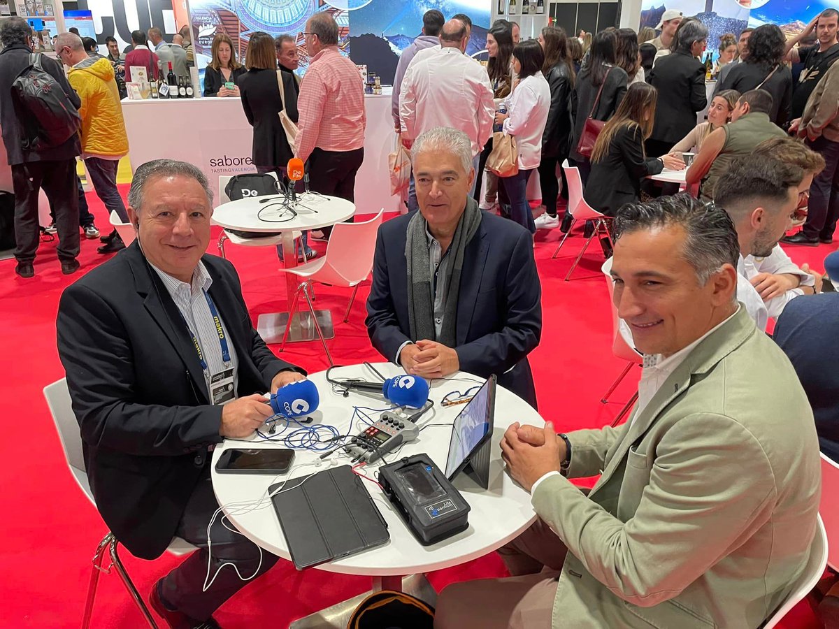 👨‍🍳 ¡Tías presente en @madridfusion !

👉 El alcalde de Tías, @jjcruzsaavedra ha representado al municipio de #Tías en @madridfusion el congreso gastronómico más importante de España

#AyuntamientoDeTías #Lanzarote #PuertoDelCarmen #Turismo #MadridFusion #Madrid #SaboreaLanzarote