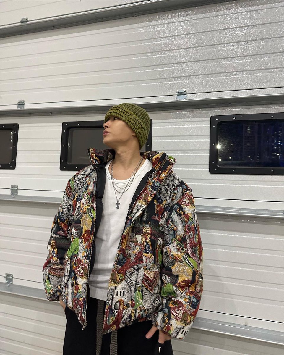 SimonD_Nation's tweet photo. [240124] #SimonDominic IG POST 
Dress warmly

#AOMG #SimonD #쌈디 https://t.co/4H8rsLNrbt