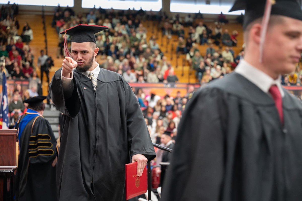 CommonApp's tweet photo. Get to #KnowY at @youngstownstate! 📚 Determined and ambitious, Youngstown State University is crafting a promising future for students and communities alike. Discover why YSU stands out as a place to leap forward, not just step. #MemberMonday https://t.co/aT11KU7DmB