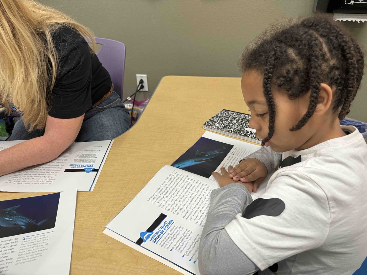 MarionneauxAz's tweet photo. First grade reading time! Our tigers are learning all about sharks 🦈 #BESDgrowstogether https://t.co/BTFnF4y1kU