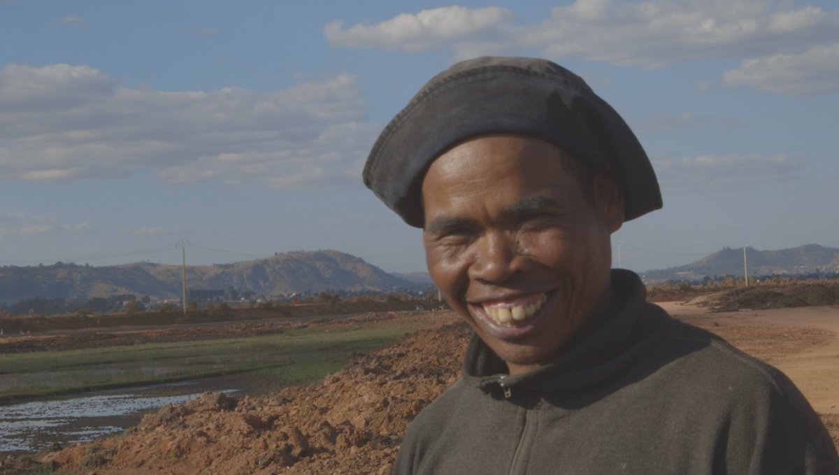 😍🇺🇸🇲🇬2024 commence bien ! Diffusion pour Where Zebus Speak French aux États Unis à l'occasion du 27th Annual Festival of Films in French . Faites passer le mot à nos amis de là-bas 📷 lien 👉
uwm.edu/.../sitabaomba…