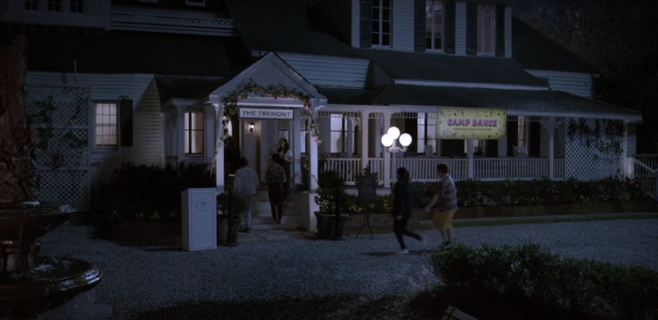 Disney_Wiki's tweet photo. Today marks the 3rd anniversary of the #SecretsOfSulphurSprings episode "Parsley, Sage, Rosemary and Time", written by R. Lee Fleming Jr. and directed by Patricia Cardoso.
Ben convinces Savannah to go to the dance, despite Griffin's efforts to stop her; this leaves Jess jealous. https://t.co/ilIs6GjzWp