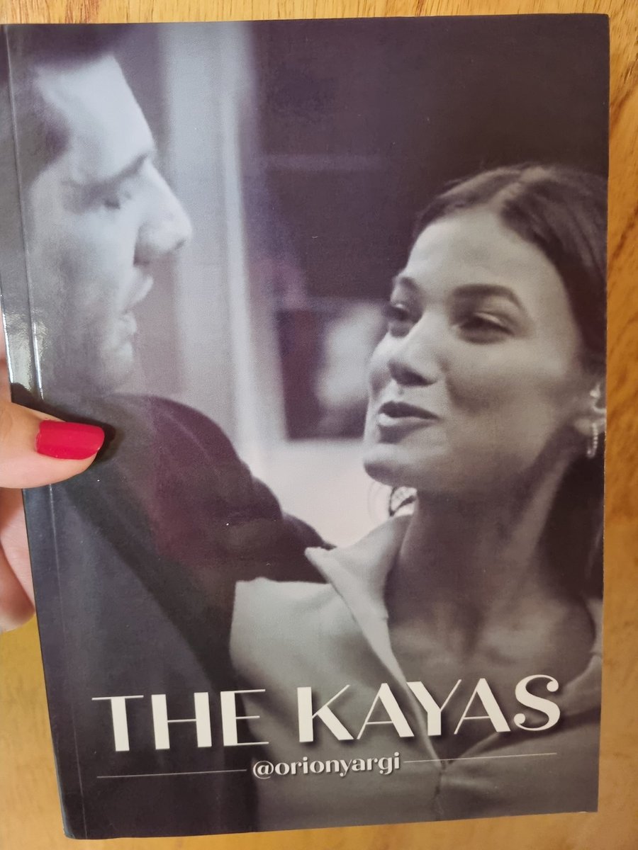 sehizolanoche's tweet photo. It's here finally! Now I can reread The Kayas but on print version 🥳🥳🥳! Thanks @OrionYargi https://t.co/W1I93DjVl9