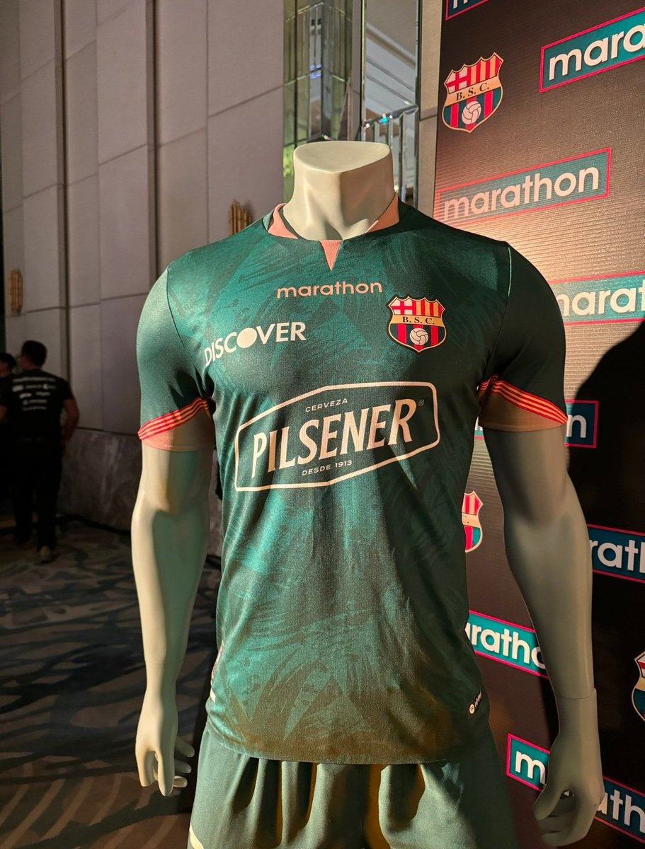 Las camisetas del 2024 sin los sponsors de arriba >>>>>>
