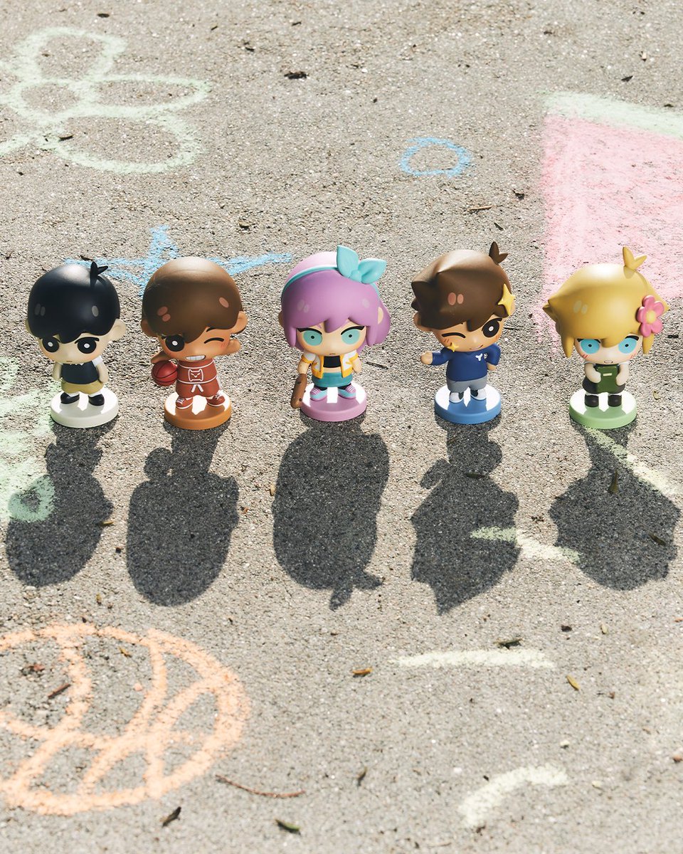 OMORI (FARAWAY TOWN) vinyl figures — coming tonight 1.29.24 @ 5PM PST