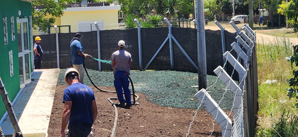 HydroseedingL's tweet photo. Nuevo trabajo de Hydroseeding Latam! Gracias a la empresa Eldecor por la confianza! https://t.co/B2nT2NcPYx