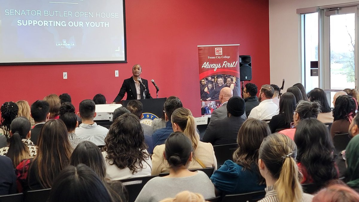 SCCCD's tweet image. US Senator Laphonza Butler recently visited Fresno City College's West Fresno Center for an education forum, joined by college leaders, trustees, and students. It's always a great day to discuss education!

#HigherEd #CaliforniaCommunityColleges