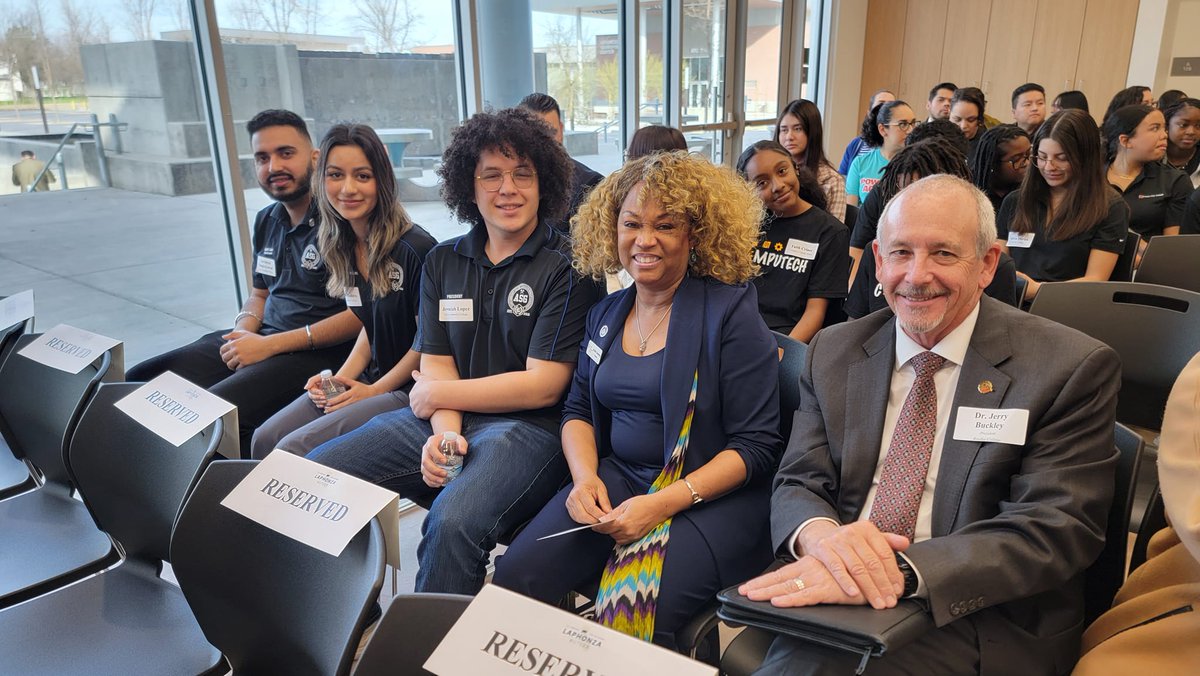 SCCCD's tweet image. US Senator Laphonza Butler recently visited Fresno City College's West Fresno Center for an education forum, joined by college leaders, trustees, and students. It's always a great day to discuss education!

#HigherEd #CaliforniaCommunityColleges