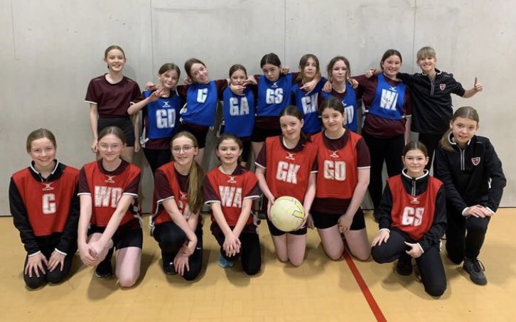 Y7 Netball Fixture. Thanks to @PE_YDB for travelling over. Well done to all 👏🏐