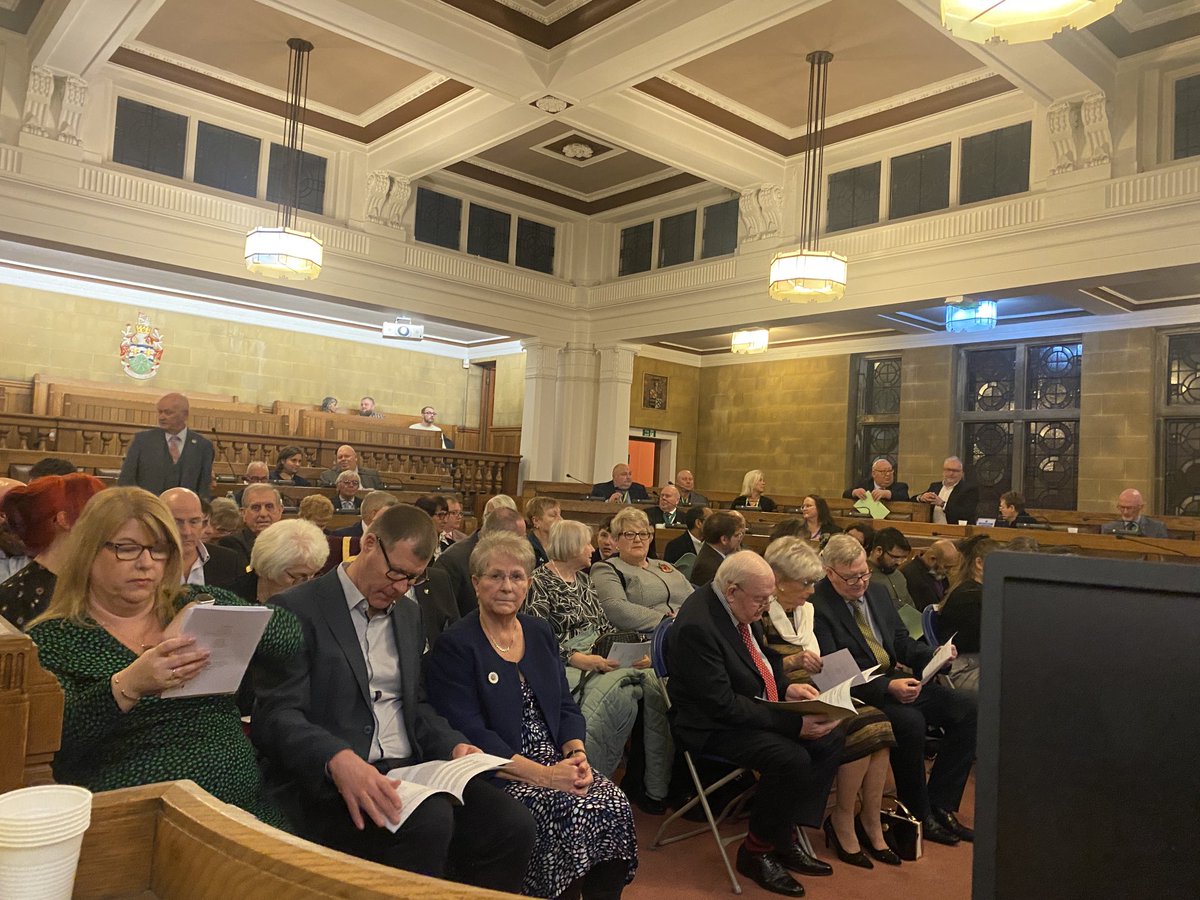 A very different view for tonight’s extraordinary ⁦<a href="/NBBCouncil/">NBBC</a>⁩ meeting - awards to be given out to some brilliant people across our communities in Nuneaton and Bedworth