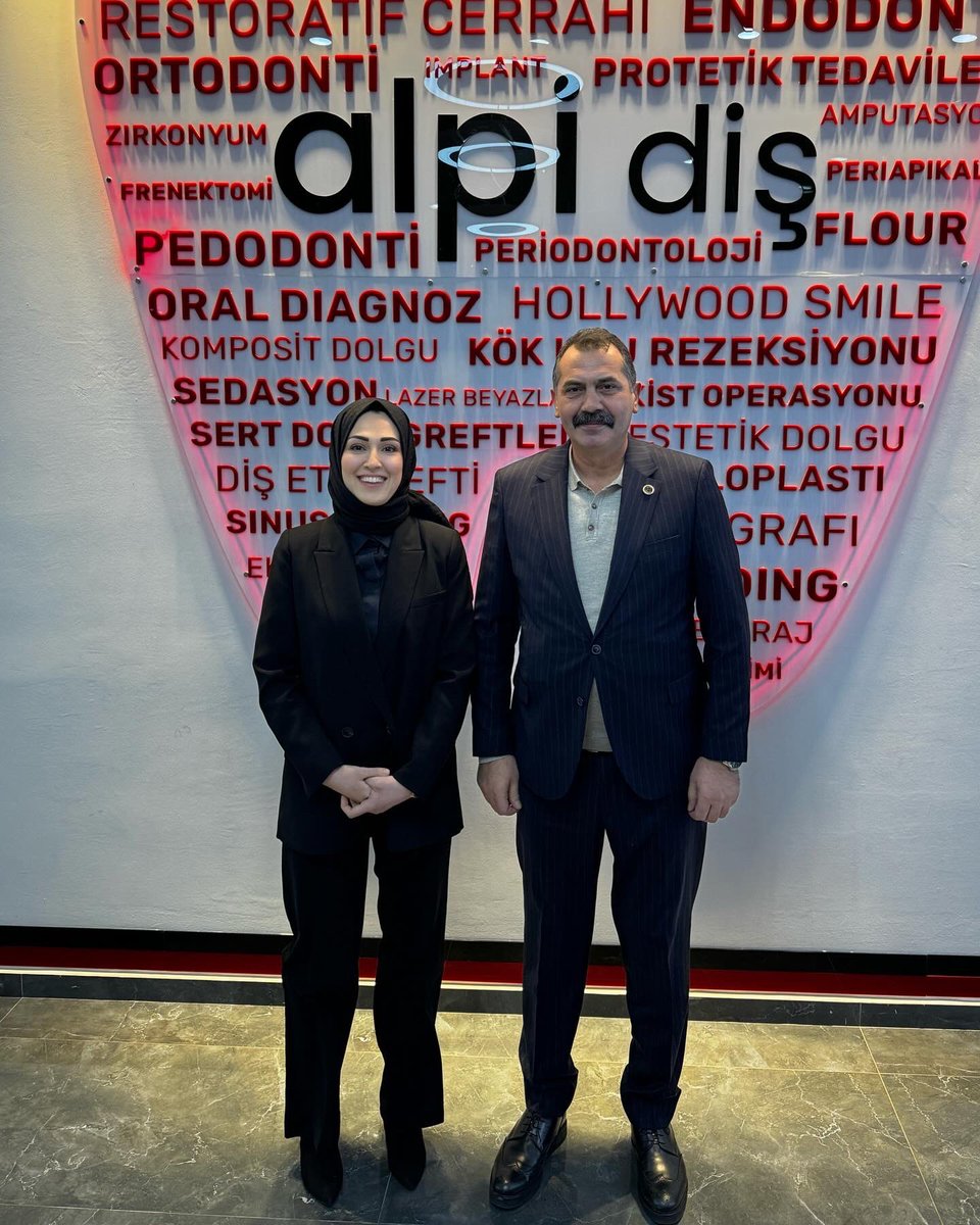 MHP İstanbul İl Başkanımız kıymetli abim Sertel Selim'i Hastanemizde misafir etmekten onur duyduk. Kendilerine ziyaretlerinden, ilgi ve alakalarından dolayı çok teşekkür ederim ayaklarınıza sağlık başkanım . Varolsun Ülkücü  hareket 🇹🇷🤘🏼