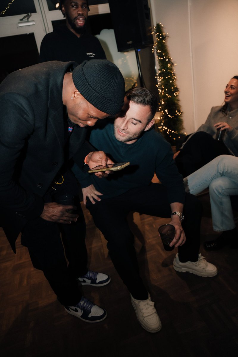 TuurDierckx's tweet photo. Vroeger en Nu 😄 #15yearsoffriendship https://t.co/XkOr6XnxjU