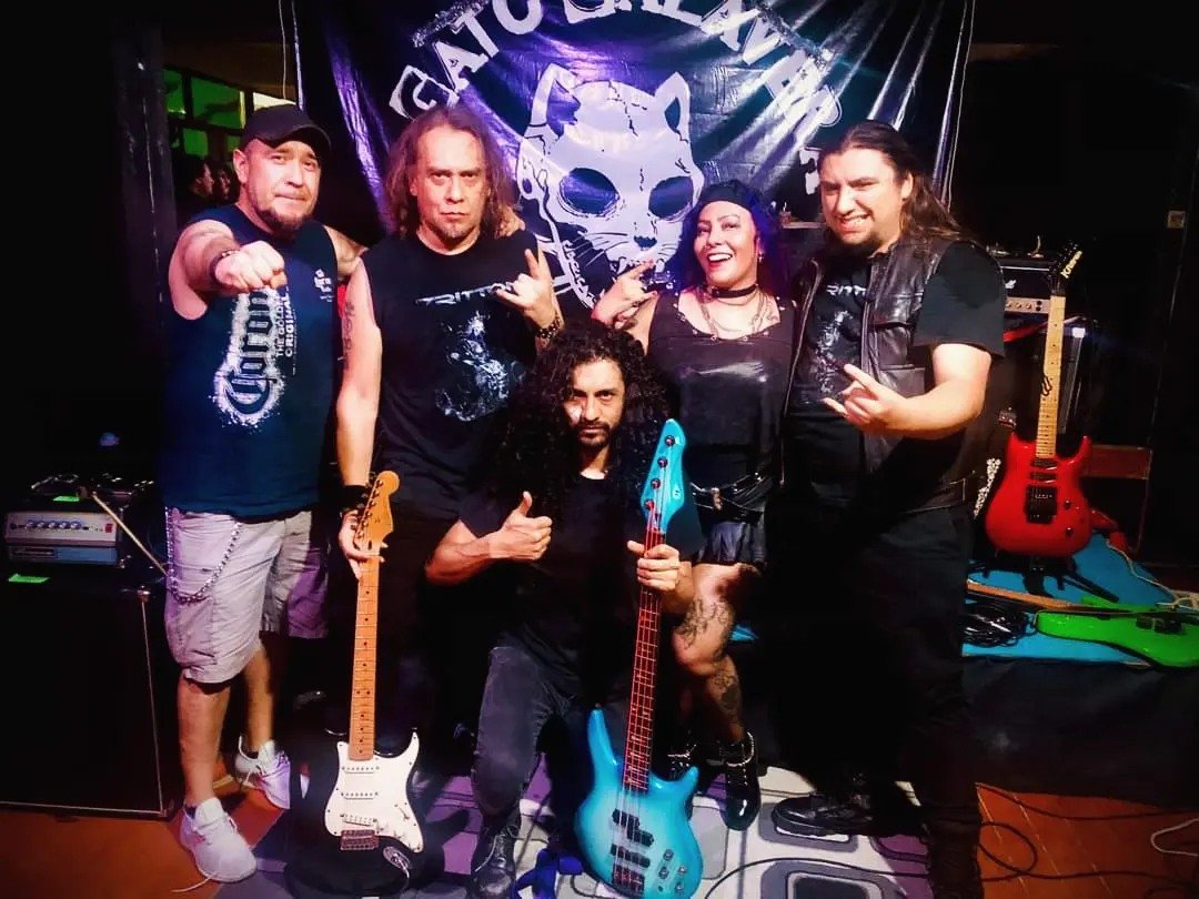 Muchísimas gracias a todos los rockers que acudieron anoche a <a href="/GatoCalavera/">Gato Calavera</a> y vieron nuestra primera presentación del año.