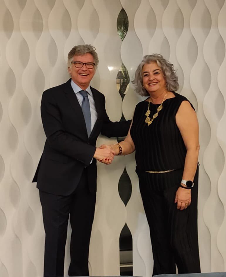 Los Colegios de Veterinarios de Murcia, Baleares y Málaga, más cerca gracias a los acuerdos de colaboración, que mejorarán el ejercicio profesional de los colegiados acercándose a nivel formativo, científico, cultural y social.