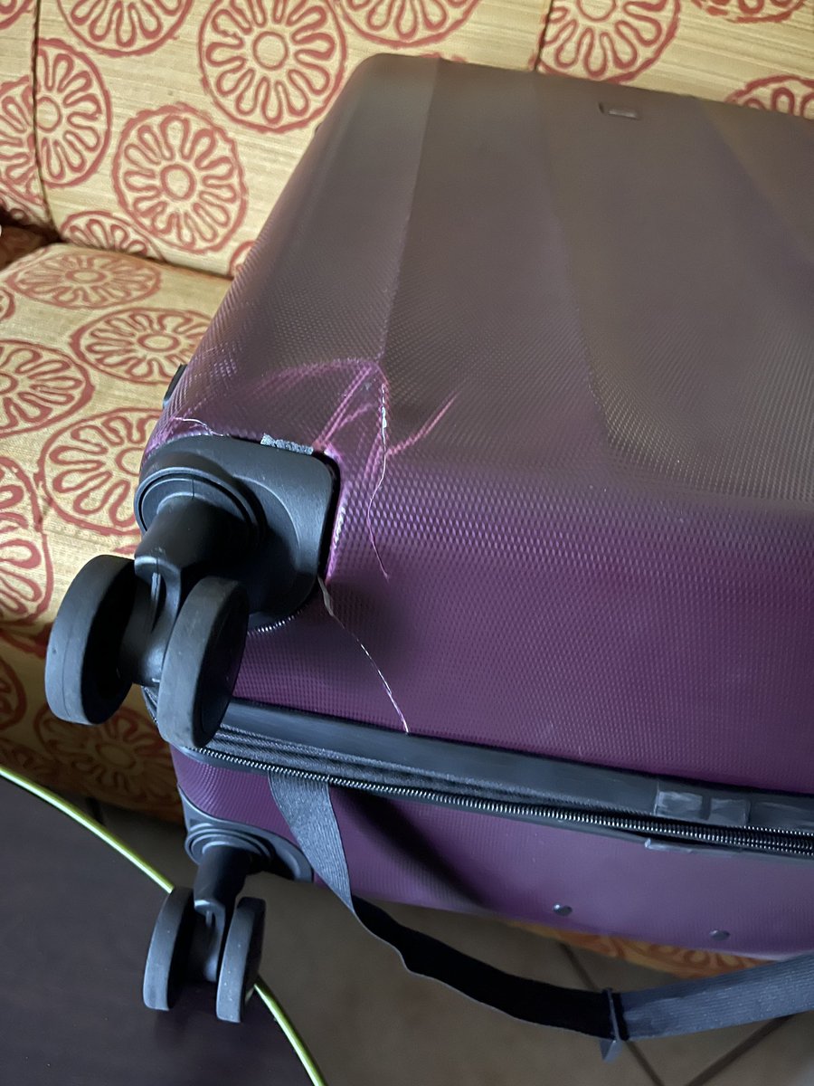 Archytorture32's tweet photo. I JUST bought this suitcase this week @JetBlue and it didn’t even make it one flight! Come on! https://t.co/XSOakCbL65