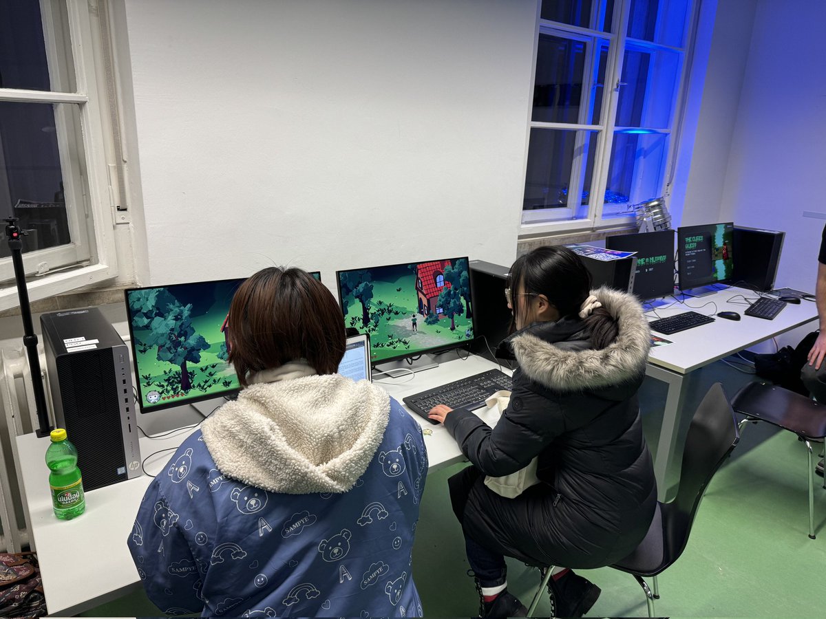 JoeyPrink's tweet photo. so many games games games developed by talented @mimuc @LMU_Muenchen students 😍😱💯👾👾👾

cc @JesseGrootjen https://t.co/hgxvsCmjKB