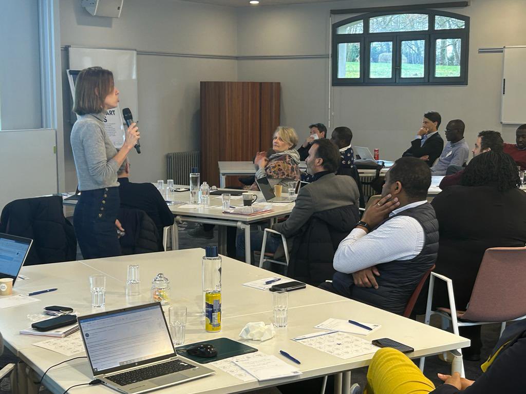 ALAOCHANOU's tweet photo. Très fier de la communauté des managers de Ecobank International ! De bons moments d’échanges et de réflexion du 25 au 27 janvier au cours de notre retraite stratégique autour du thème : Agir ensemble pour une vision commune. C’est parti pour de belles perspectives #Ecobank https://t.co/8eQo81AjLd