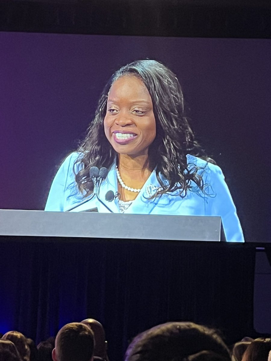 Dr. LaShawn Hodge #SpradleyPrincipal #blessed tweet media