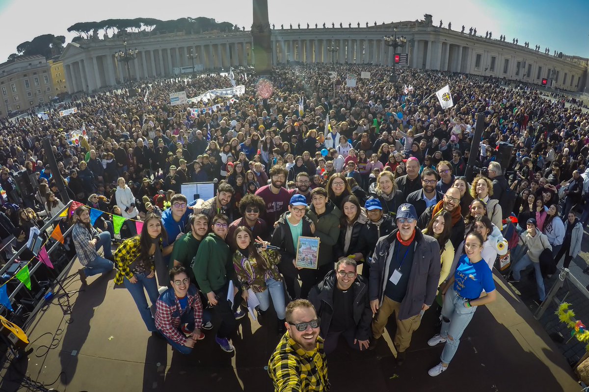 “Avete visto che i giovani, i bambini dell’Azione Cattolica sono bravi! Coraggio!” (Papa Francesco)

Grazie ragazzi, che ieri avete fatto sentire forte alla nostra città e al mondo intero il vostro desiderio di #pace!

<a href="/AC1868/">Azione Cattolica</a> <a href="/diocesidiroma/">Diocesi di Roma</a> #CarovanaDellaPace