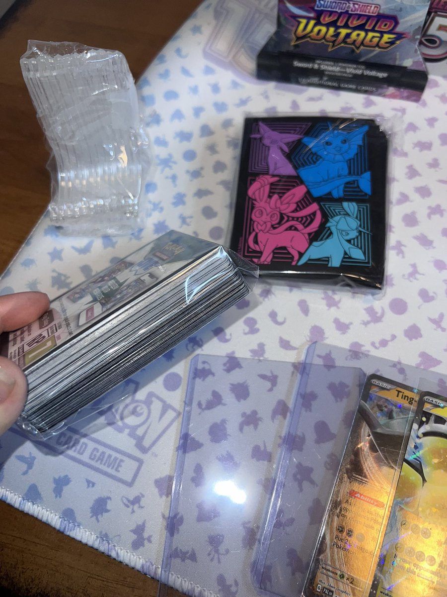 baby_jaji's tweet photo. 🤩 1K Giveaway!!! 🤩

Here it is! I can’t thank you guys enough for enjoying Pokémon with me, but what I can do is give back 

- Comment your favorite Pokémon, and tag somebody that’s made the Pokémon Community more enjoyable for you
1 entry per person 
US only 💙 

Ends 2/8/24 https://t.co/Yqhfst3EK3