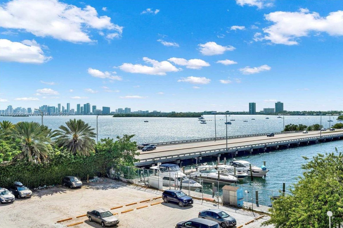 golfhom's tweet photo. Chill and way affordable North Bay Village Condo

A quick swim to Normandy Shores #Golf.  Waterfront, pool, boat rentals available

https://t.co/DtAZL2McZz

Sunshine, tee times, Miami Beach...

#golftrip #golfFlorida #golftips #MiamiBeach #golfMiami #LIVGolf #PGATour #golftravel https://t.co/FOWHbTbw7w
