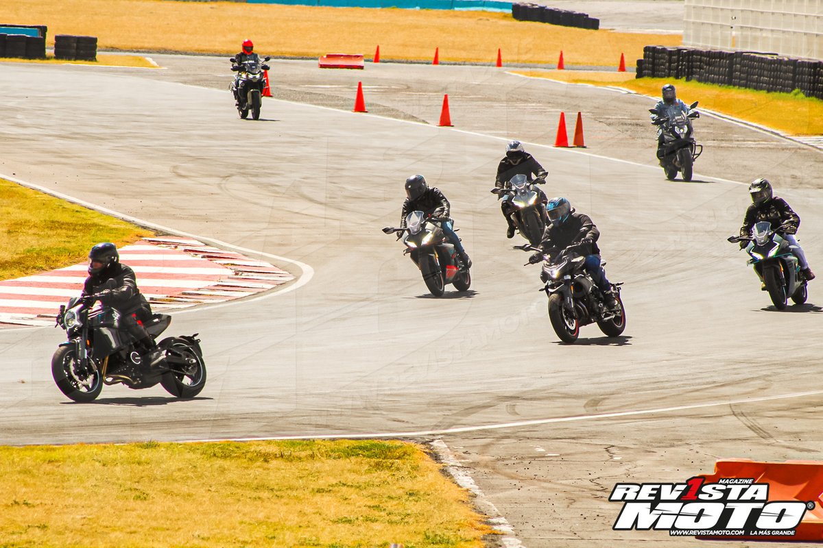 Revista_Moto's tweet photo. Este domingo se llevó a cabo el 𝐃𝐞𝐦𝐨 𝐃𝐚𝐲 de @cfmotoangelopolis, distribuidor oficial en Puebla @cfmoto_mexico
Más detalles y nuestra galería en: https://t.co/j2rwq8aAhC
#revistamoto
#soyrm
#lamasgrande
#eventorm
#cfmotomexico
#cfmotoangelopolis
#cfmoto https://t.co/pkovbxqYiH