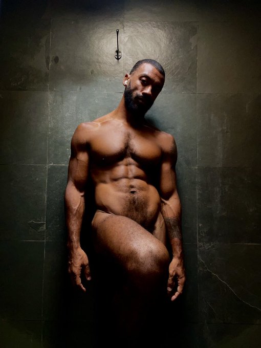 Ard&oacute;sia bathroom https://t.co/UjWhV5WLEx