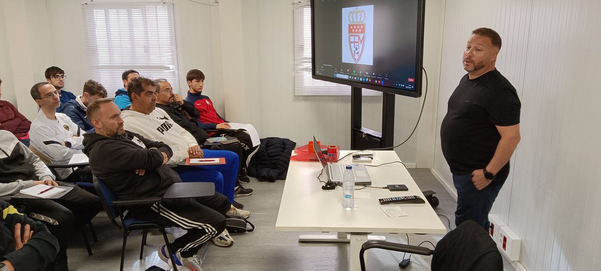 Comité y Escuela de Entrenadores de la RFFM tweet media