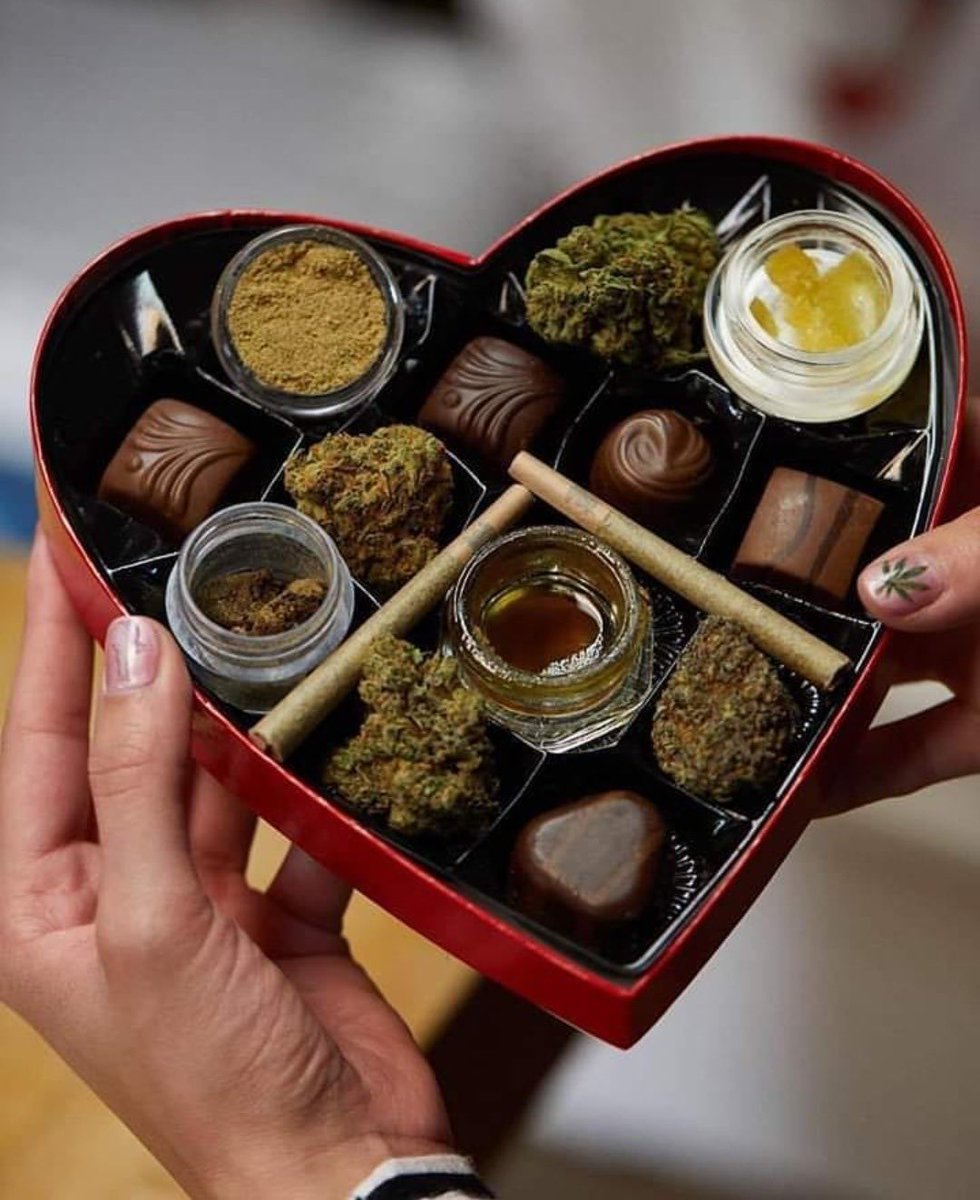 _StonersRUs_'s tweet image. Perfect gift for Valentine’s Day! 💚

#StonerFam #Mmemberville
