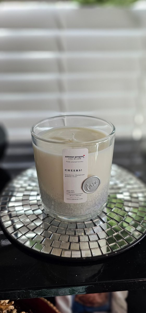 Cheers! Handpoured Luxury Soy Candle #soapmakersofinstagram #startup
$38.00
➤ amourp.com/products/cheer…