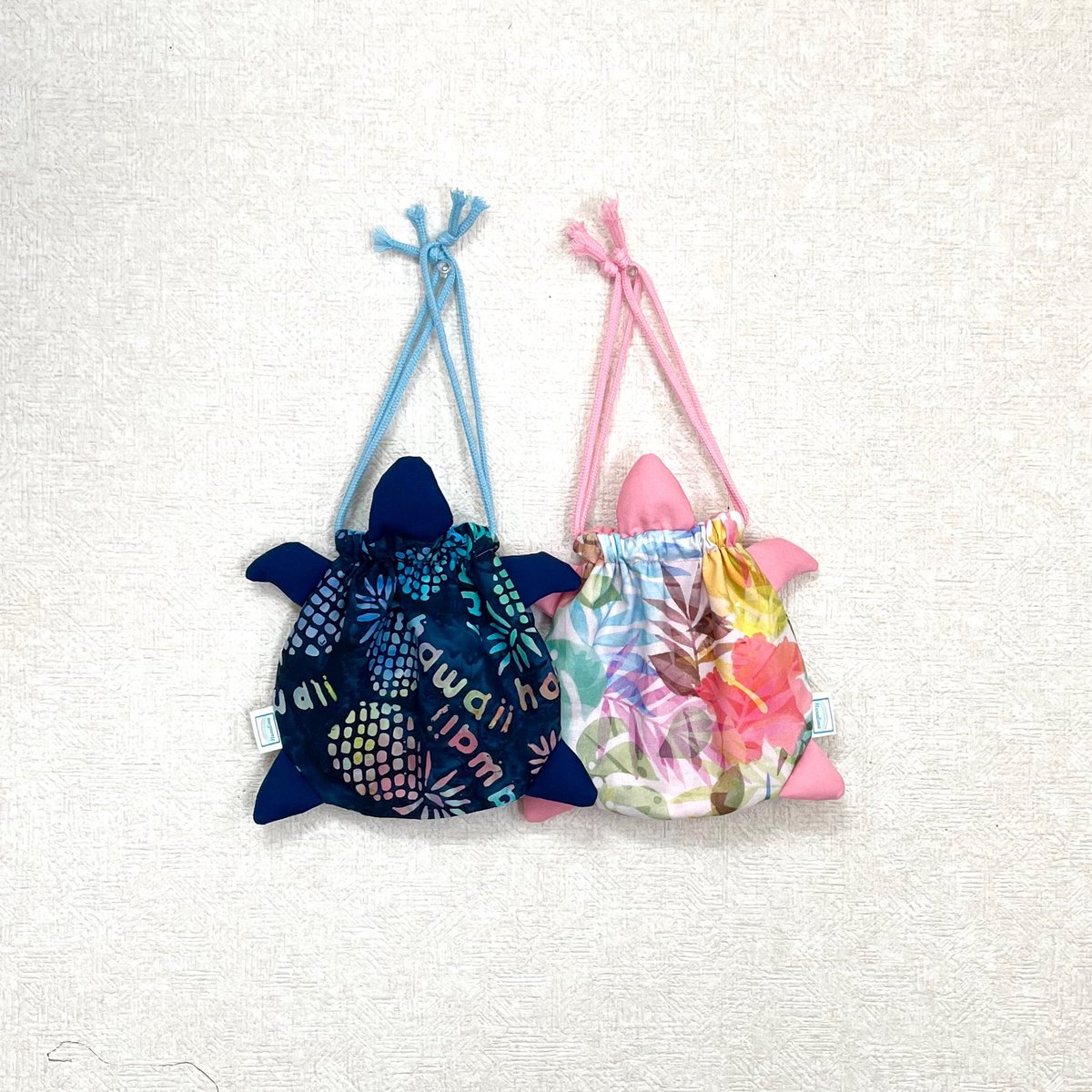 emi614okd's tweet photo. 両端の紐をギューって引っ張ると⁉︎

 #個性爆発ハンドメイド作品展 https://t.co/QhemGGQDHq