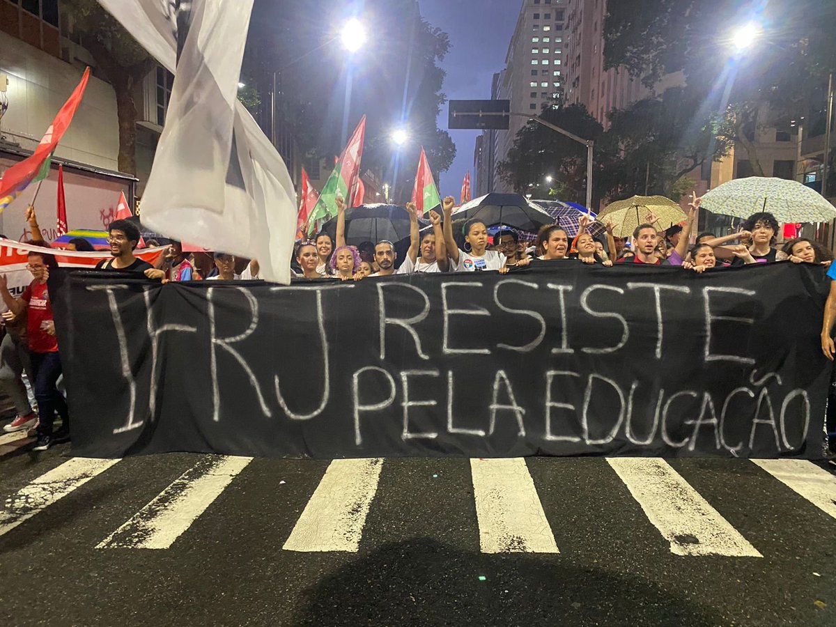 catoifrj's tweet photo. Agora vc já tem motivos o suficiente para vir cursar e ser um dos nossos calourinhos tão amados!!! <3 

Qualquer outra dúvida estamos disponíveis para responder 💚 https://t.co/JDHd0jdAV1