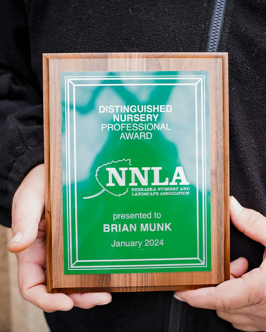 We'd like to share our appreciation for our Maintenance Director, Brian Munk, for winning the Distinguished Nursery award🪴 All the beautiful plants and planters downtown come from this guy. Congrats Brian for receiving this award for the first time in #DTLNK history 💙