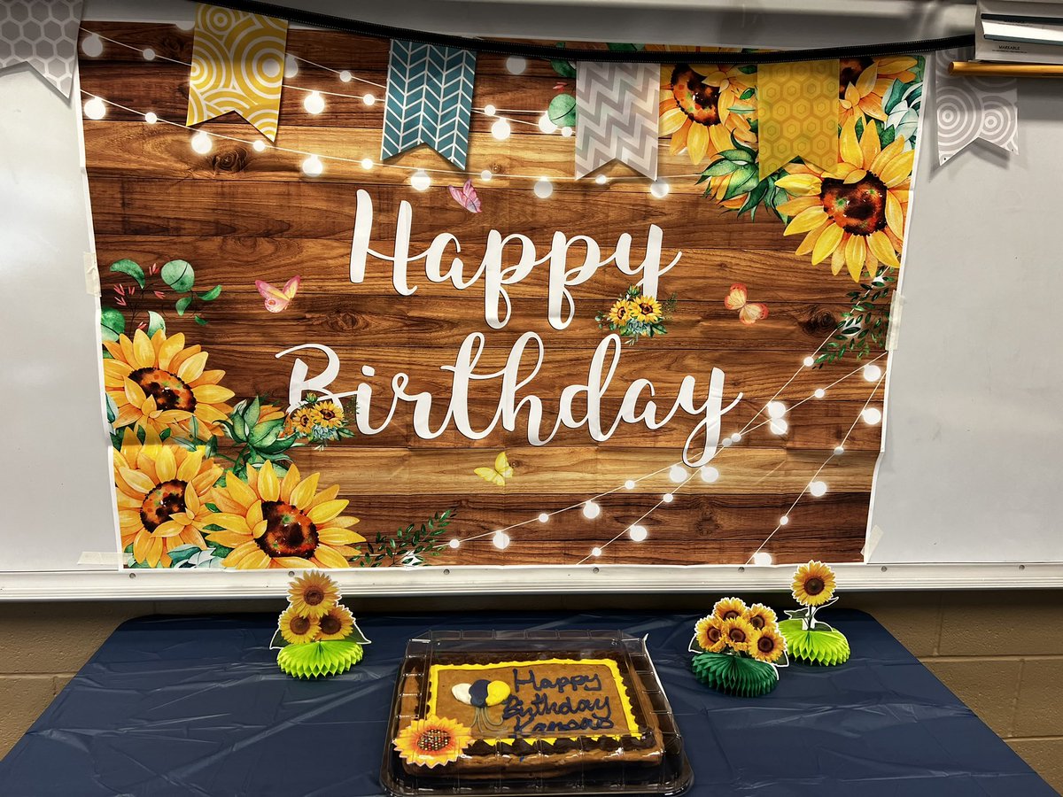 FalcoAdriane's tweet photo. Happy Birthday Kansas!  7th Grade Students @BVMiddle enjoyed celebrating today!  @bvschools https://t.co/Cn2koJaadT