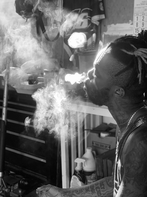 Smoke Smoke 🔥 #thatsomiggy https://t.co/zqdz11xgE6<a href="/tag/thatsomiggy"class="tags">#thatsomiggy</a>